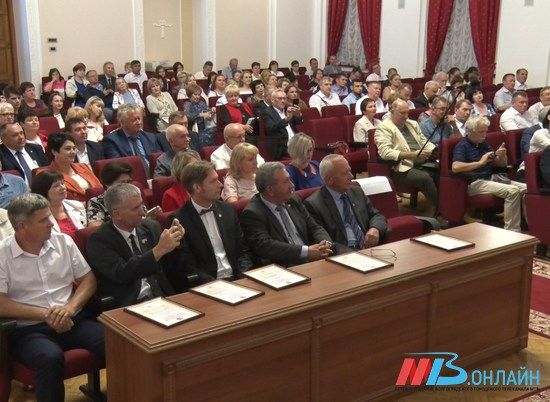 75-летие отмечают сотрудники Комитета архитектуры и градостроительства Волгоградской области